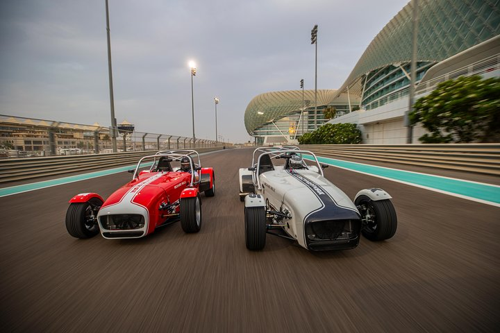 Experience the thrill of open-air driving at the iconic Abu Dhabi track surrounded by stunning architecture and a blend of speed and classic design with the Caterham Seven.